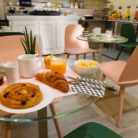Duette Hotel 3*